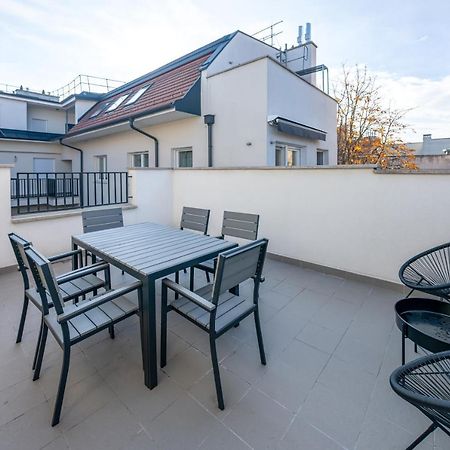 Lovag 12 Terrace Designer Home บูดาเปสต์ ภายนอก รูปภาพ